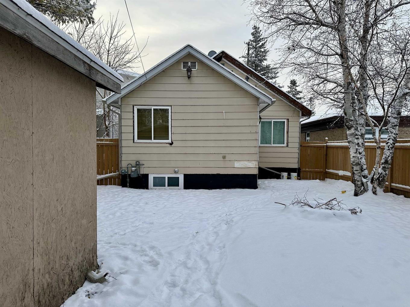 1102 Scott Street, Fort Frances, ON - Outdoor With Exterior