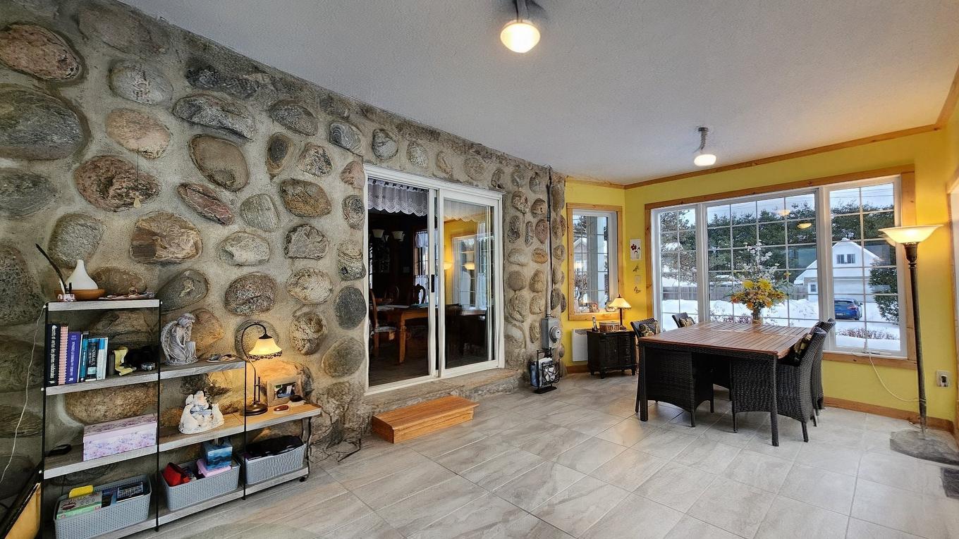 Solarium/Verrière - 621 Boul. Robitaille, Notre-Dame-Du-Mont-Carmel, QC - Indoor