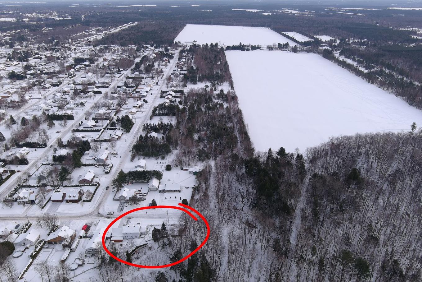 Photo aérienne - 621 Boul. Robitaille, Notre-Dame-Du-Mont-Carmel, QC - Outdoor With View