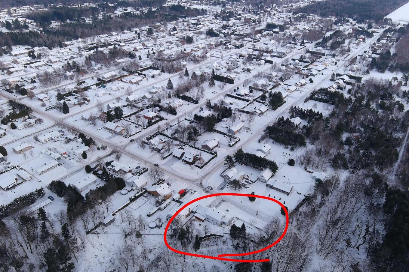 Photo aérienne - 621 Boul. Robitaille, Notre-Dame-Du-Mont-Carmel, QC - With View