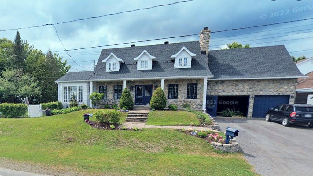 Façade - 621 Boul. Robitaille, Notre-Dame-Du-Mont-Carmel, QC - Outdoor With Facade