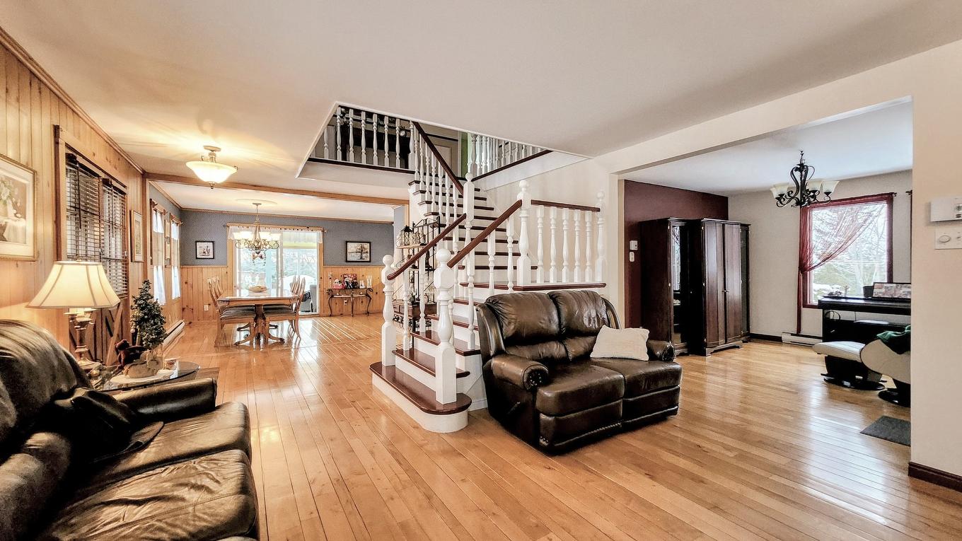 Vue d'ensemble - 621 Boul. Robitaille, Notre-Dame-Du-Mont-Carmel, QC - Indoor