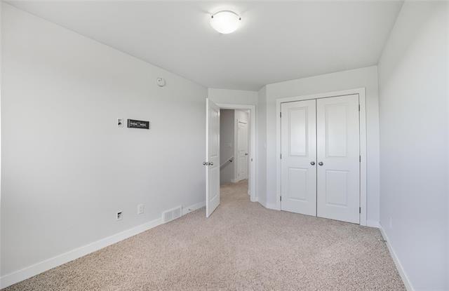 8 Landsbury Te, Niverville, MB