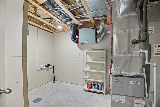 8 Landsbury Te, Niverville, MB