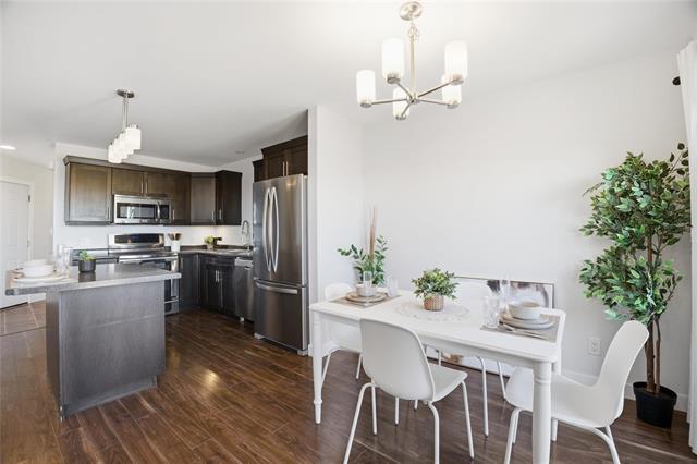 8 Landsbury Te, Niverville, MB