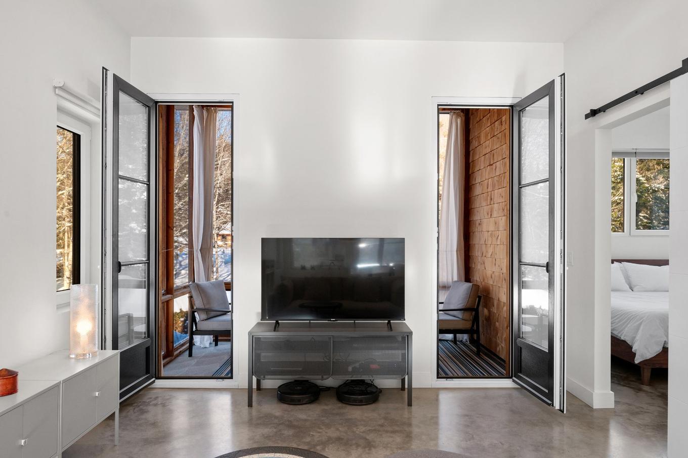 Living room - 1735 - 1737 Ch. De La Gare, Val-Morin, QC - Indoor