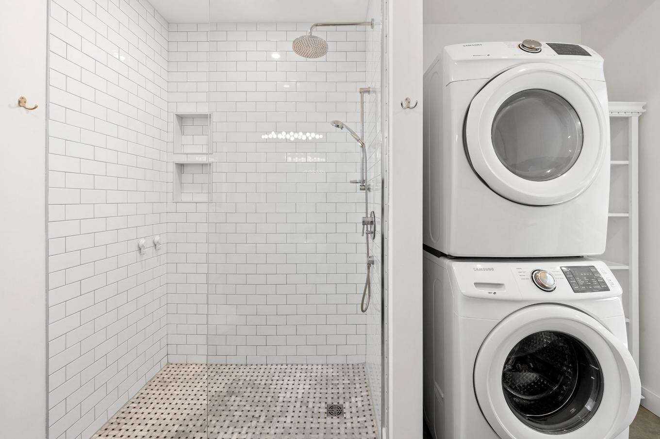 Bathroom - 1735 - 1737 Ch. De La Gare, Val-Morin, QC - Indoor Photo Showing Laundry Room
