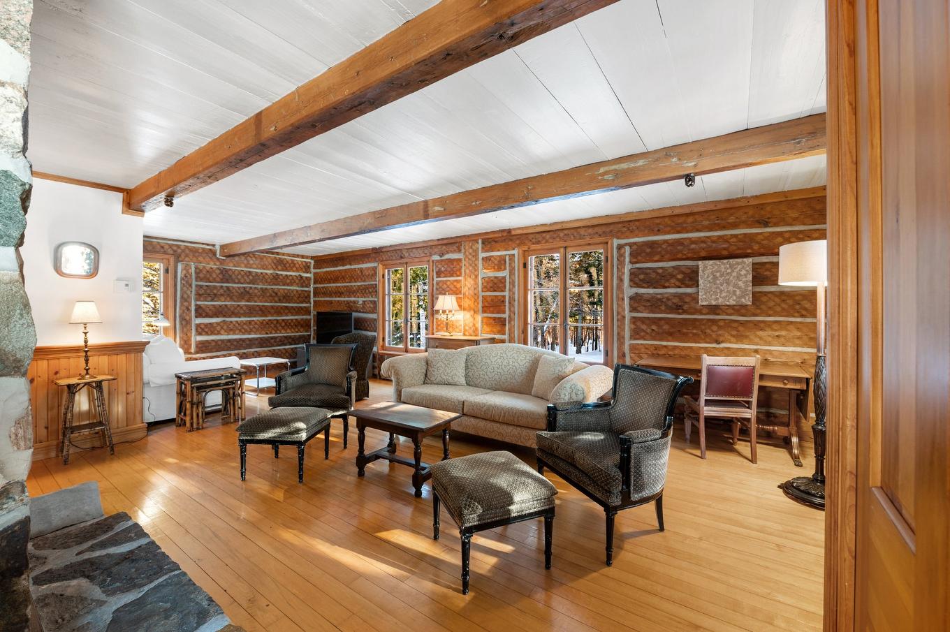 Living room - 1735 - 1737 Ch. De La Gare, Val-Morin, QC - Indoor