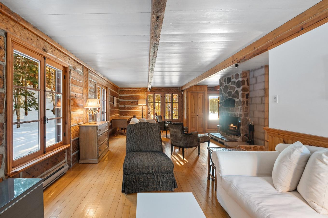 Living room - 1735 - 1737 Ch. De La Gare, Val-Morin, QC - Indoor Photo Showing Other Room