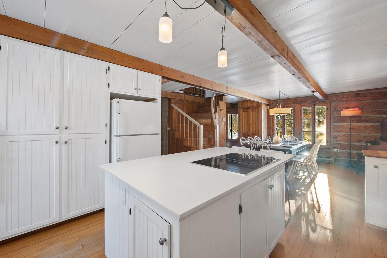 Kitchen - 1735 - 1737 Ch. De La Gare, Val-Morin, QC - Indoor Photo Showing Kitchen With Double Sink