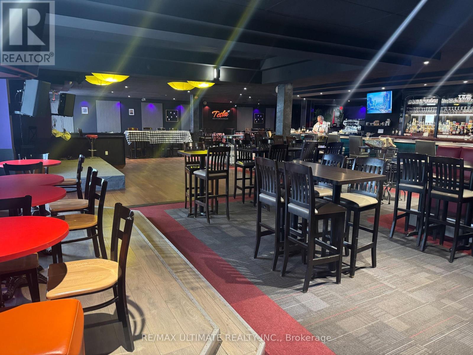 6 - 385 The West Mall, Toronto, ON