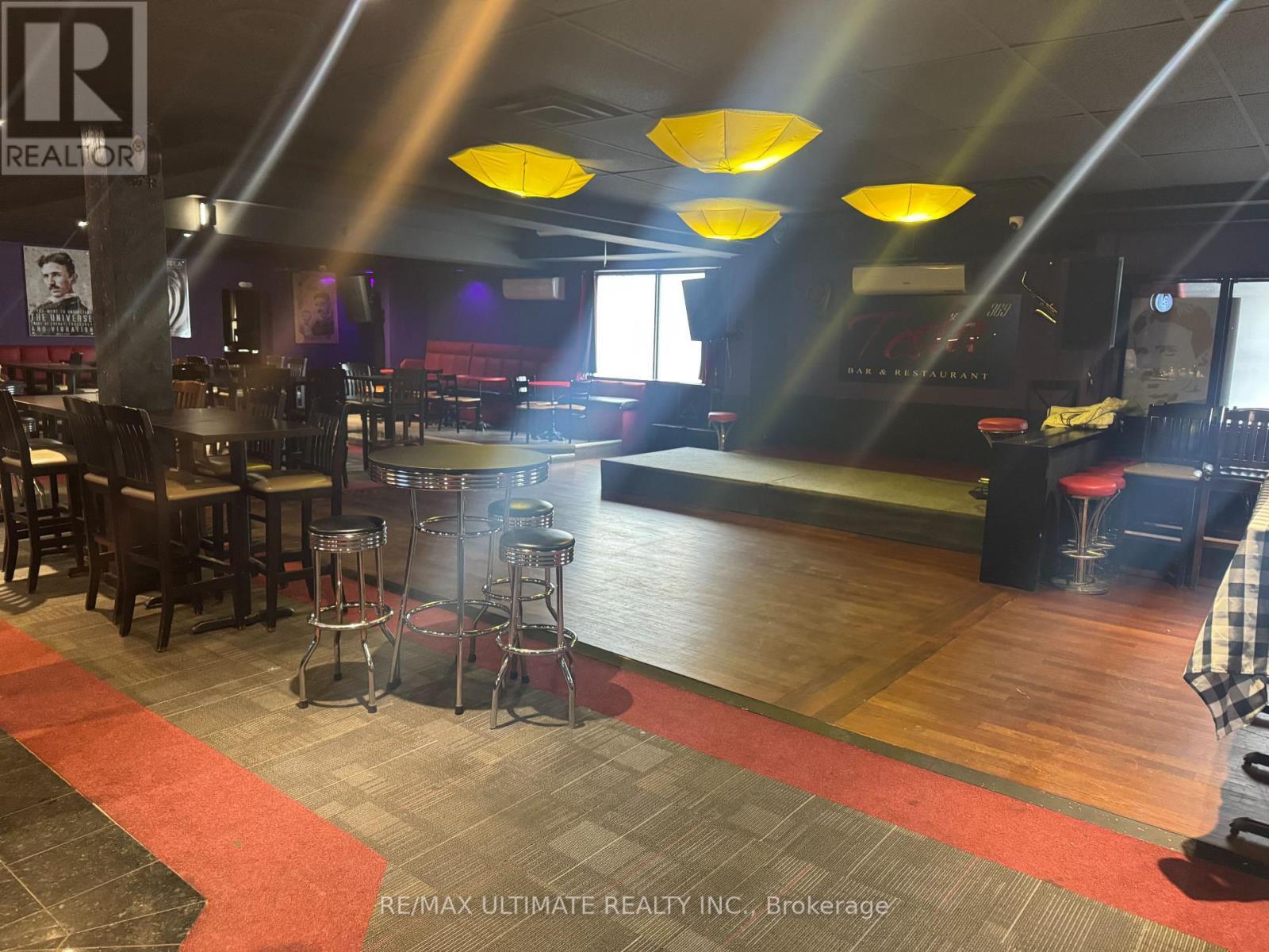 6 - 385 The West Mall, Toronto, ON