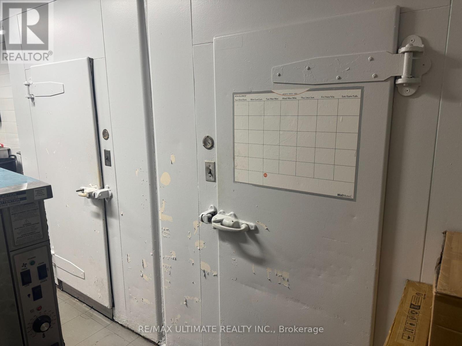 6 - 385 The West Mall, Toronto, ON