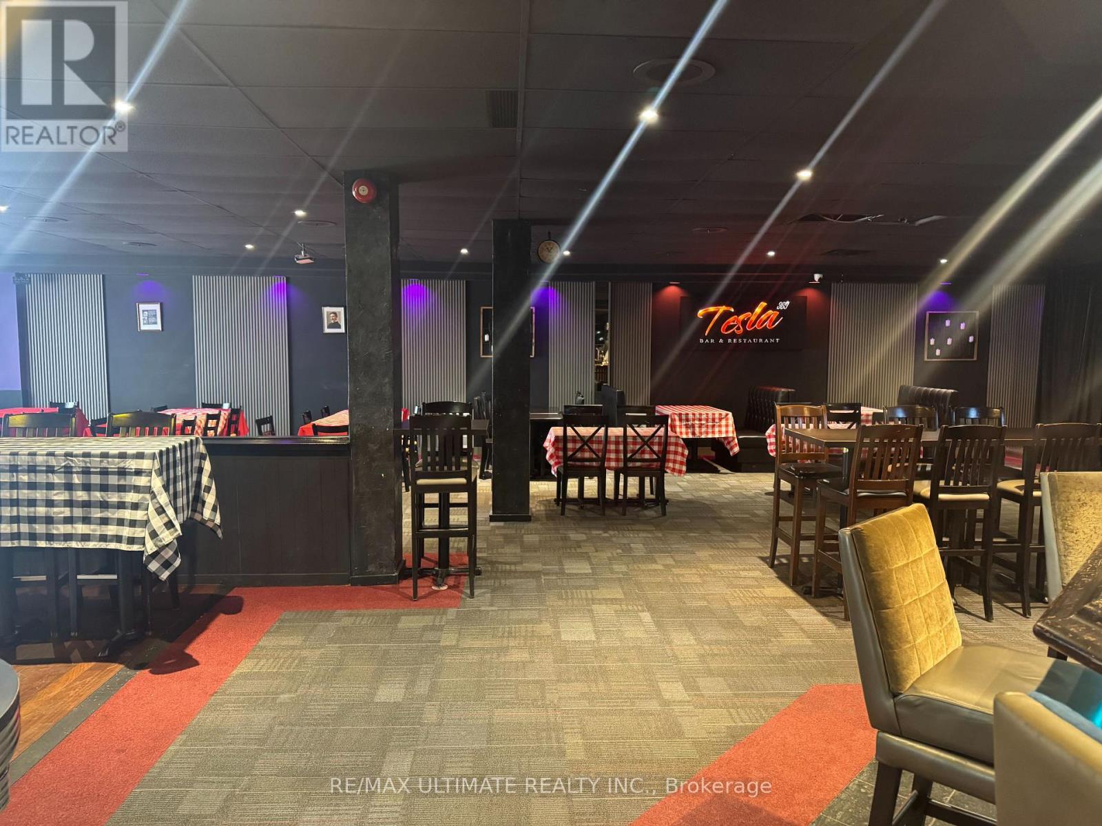 6 - 385 The West Mall, Toronto, ON