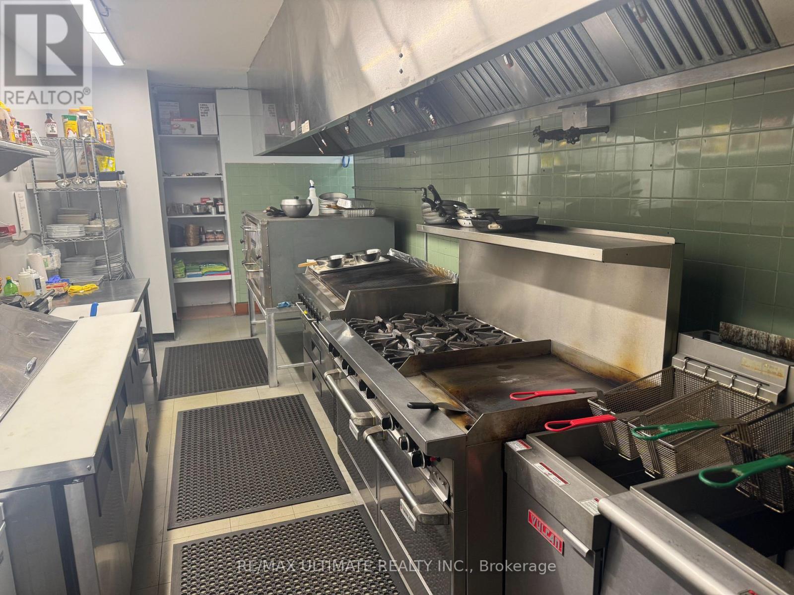 6 - 385 The West Mall, Toronto, ON