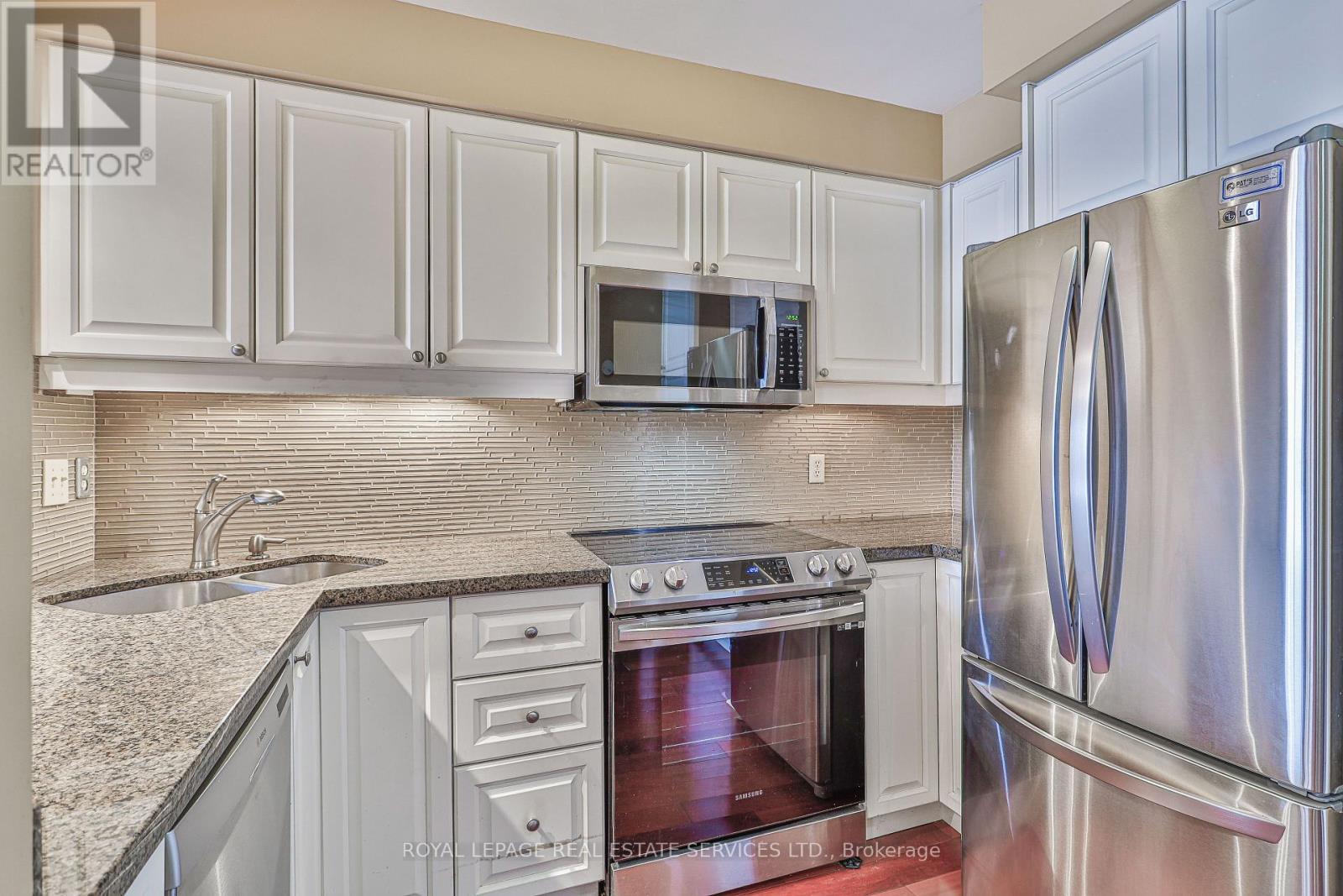 512 - 2267 Lake Shore Boulevard W, Toronto, ON