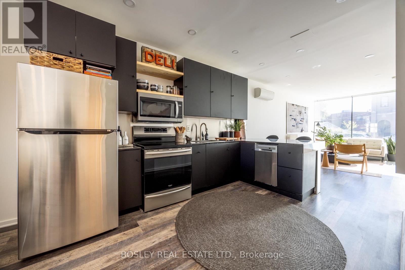 1007 Weston Road, Toronto, ON - Indoor Photo Showing Kitchen