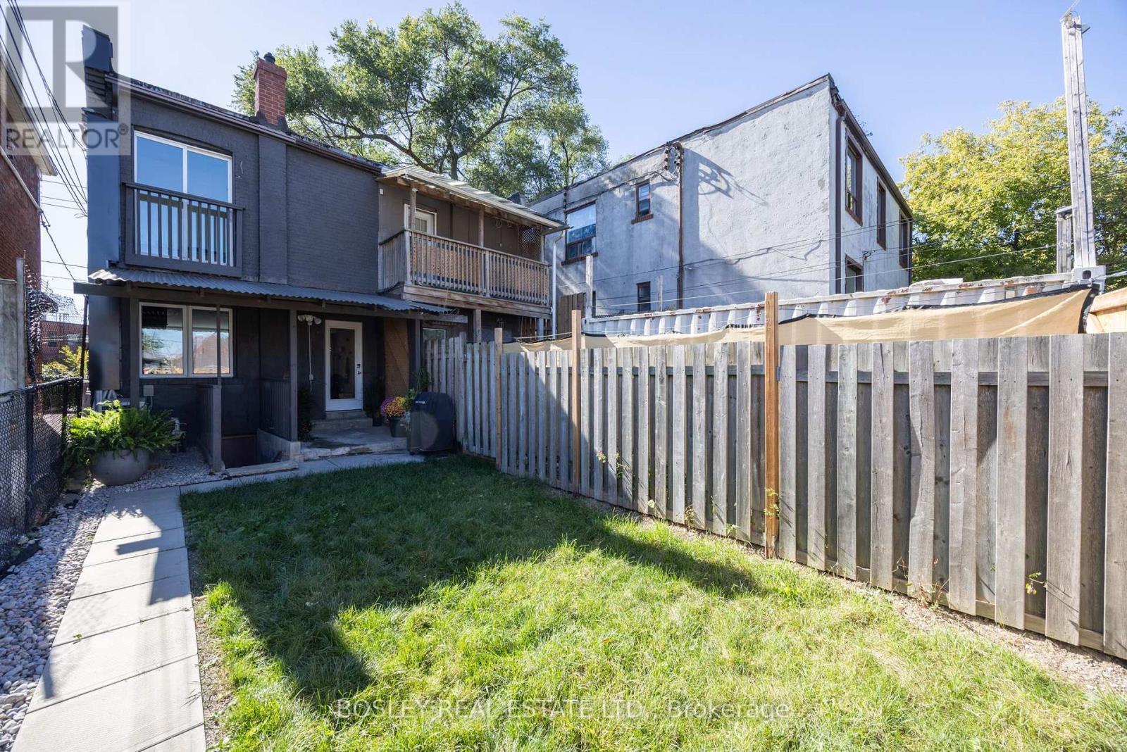 1007 Weston Road, Toronto, ON - Outdoor