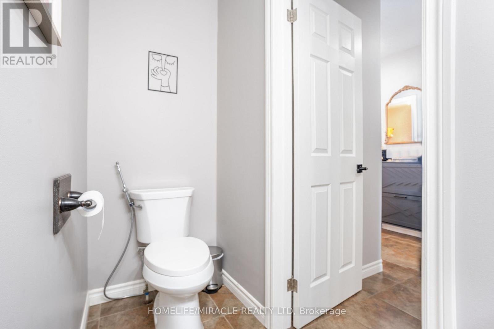 589 Sales Drive, Woodstock, ON - Indoor Photo Showing Bathroom