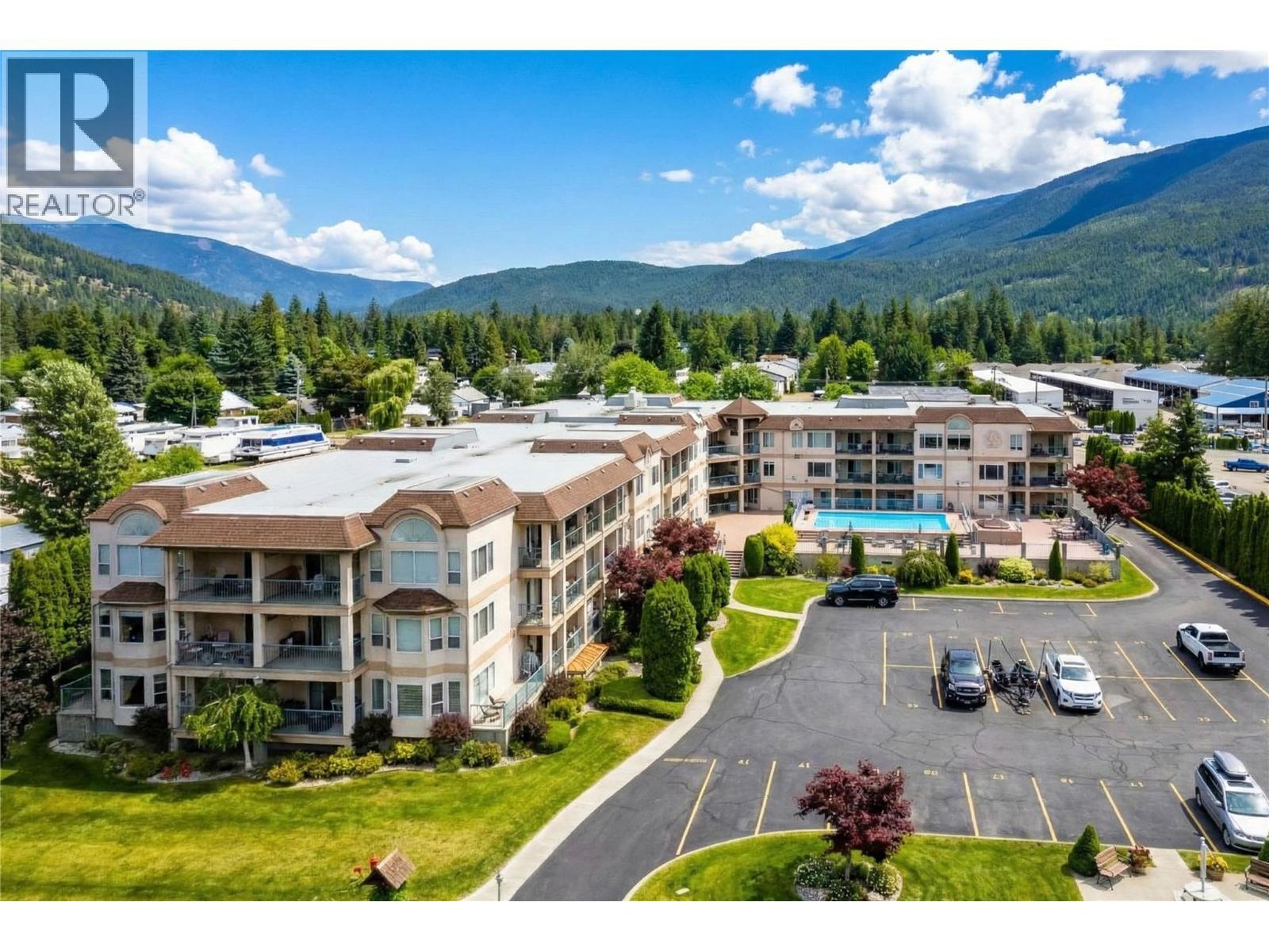 1002 Riverside Avenue Unit# 206, Sicamous, BC - Outdoor