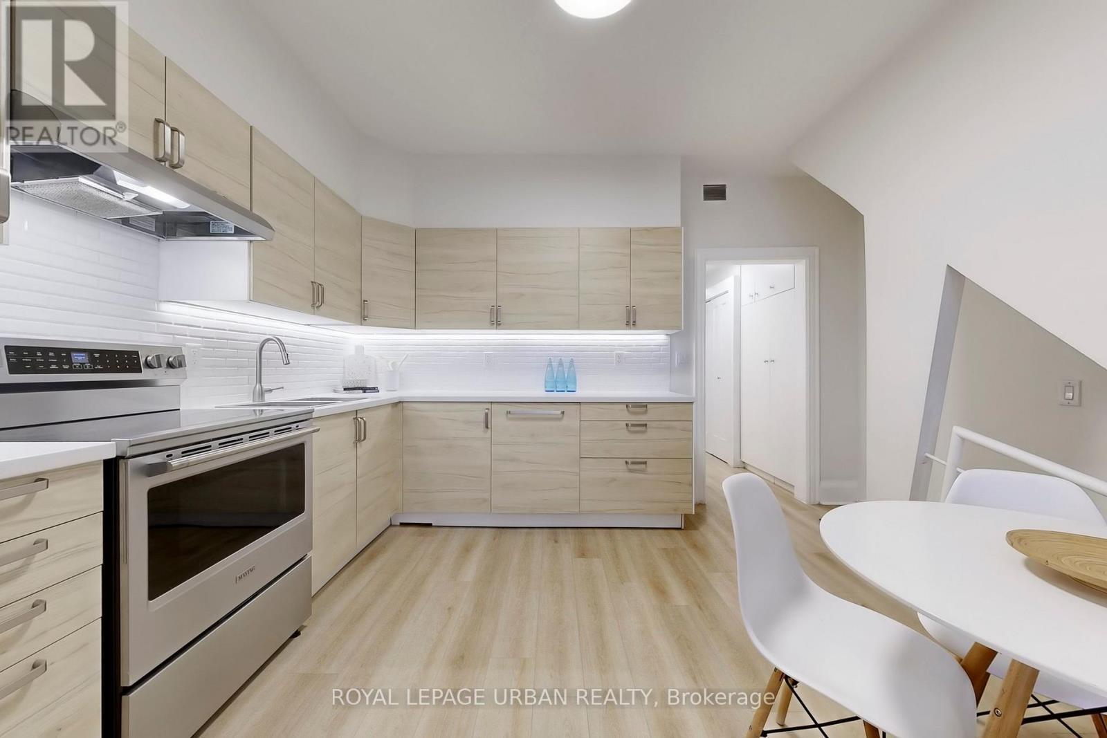 772 Richmond Street W, Toronto, ON