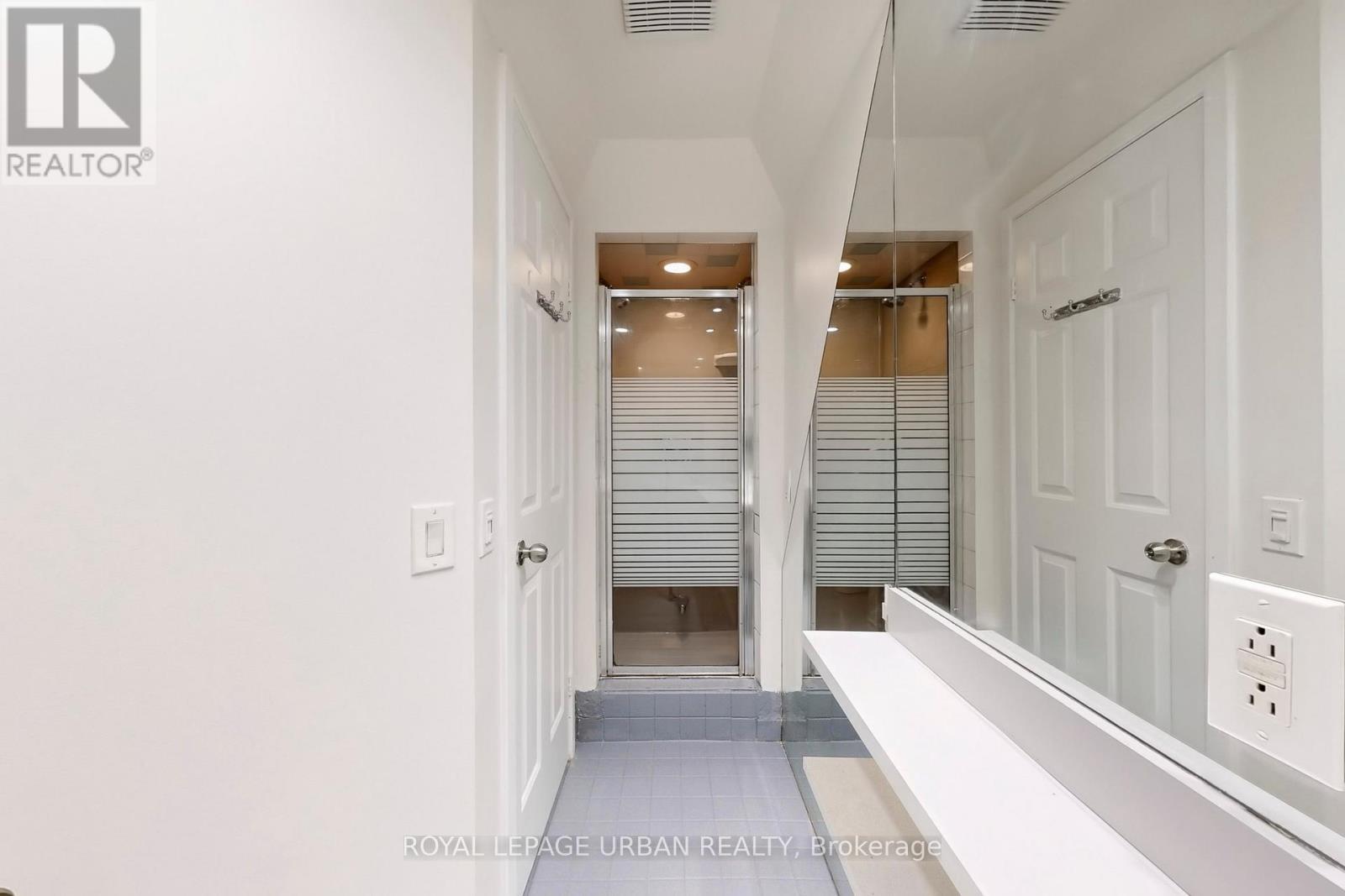 772 Richmond Street W, Toronto, ON