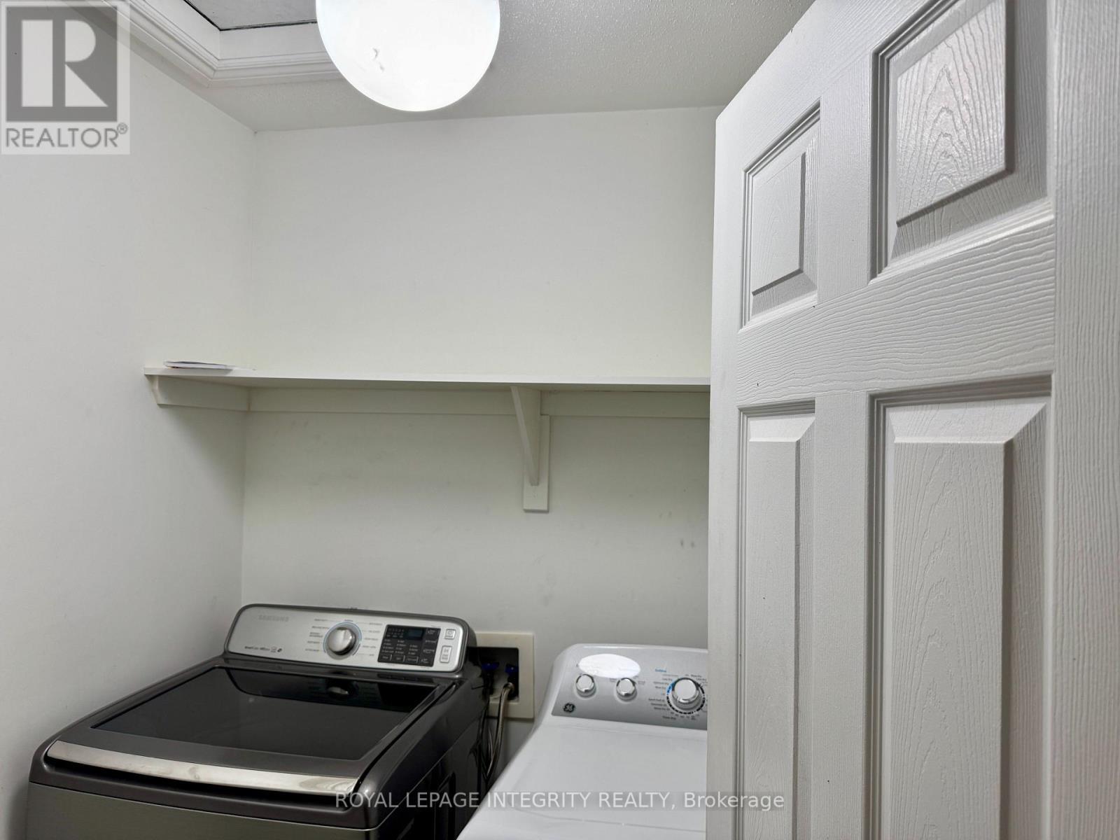 72 Castle Glen Crescent E, Ottawa, ON - Indoor Photo Showing Laundry Room