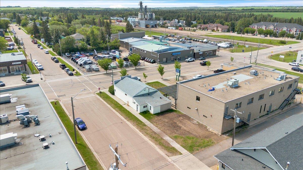 5002 50 Avenue, Gibbons, AB