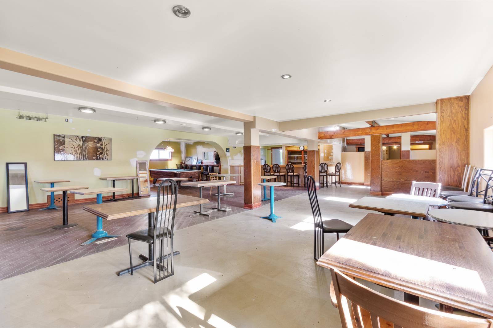 102 2 Avenue, Winfield, AB