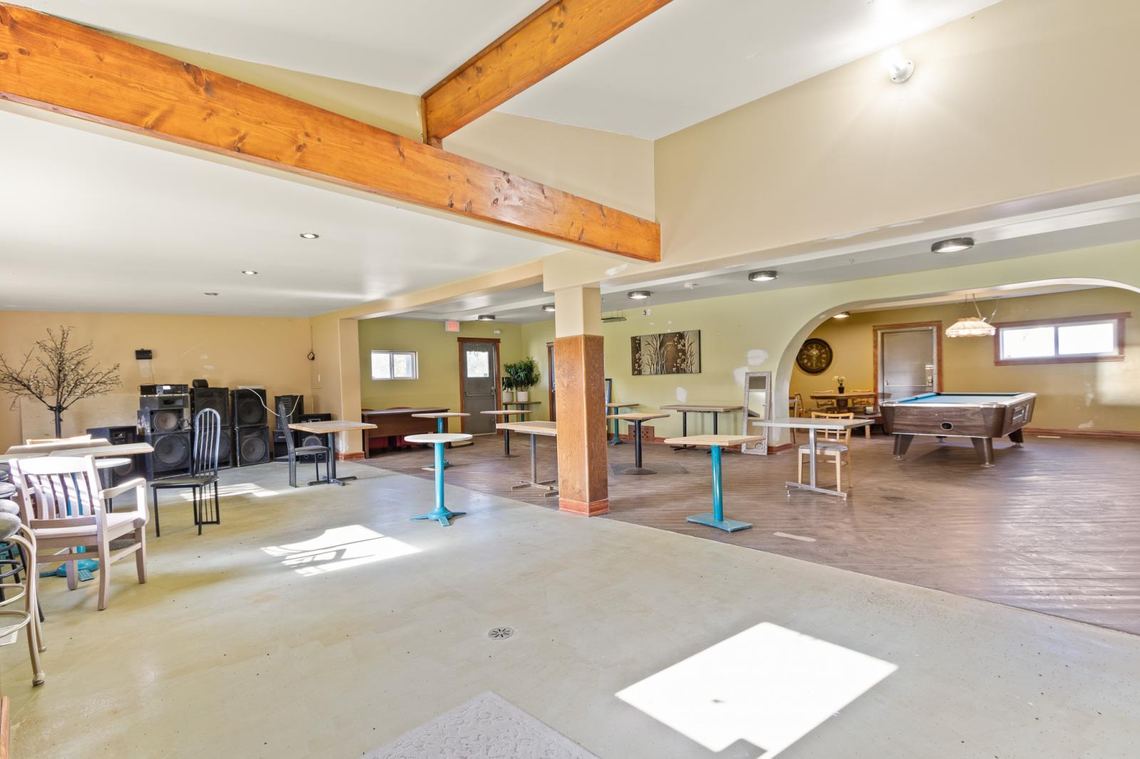 102 2 Avenue, Winfield, AB