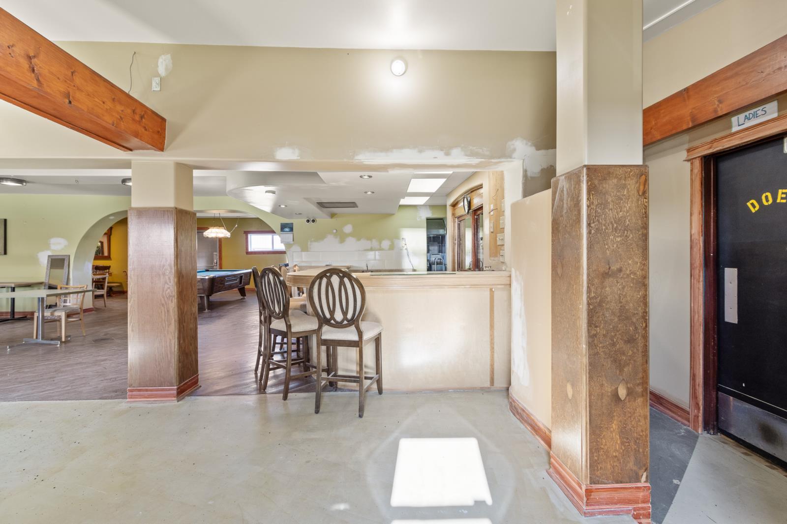 102 2 Avenue, Winfield, AB