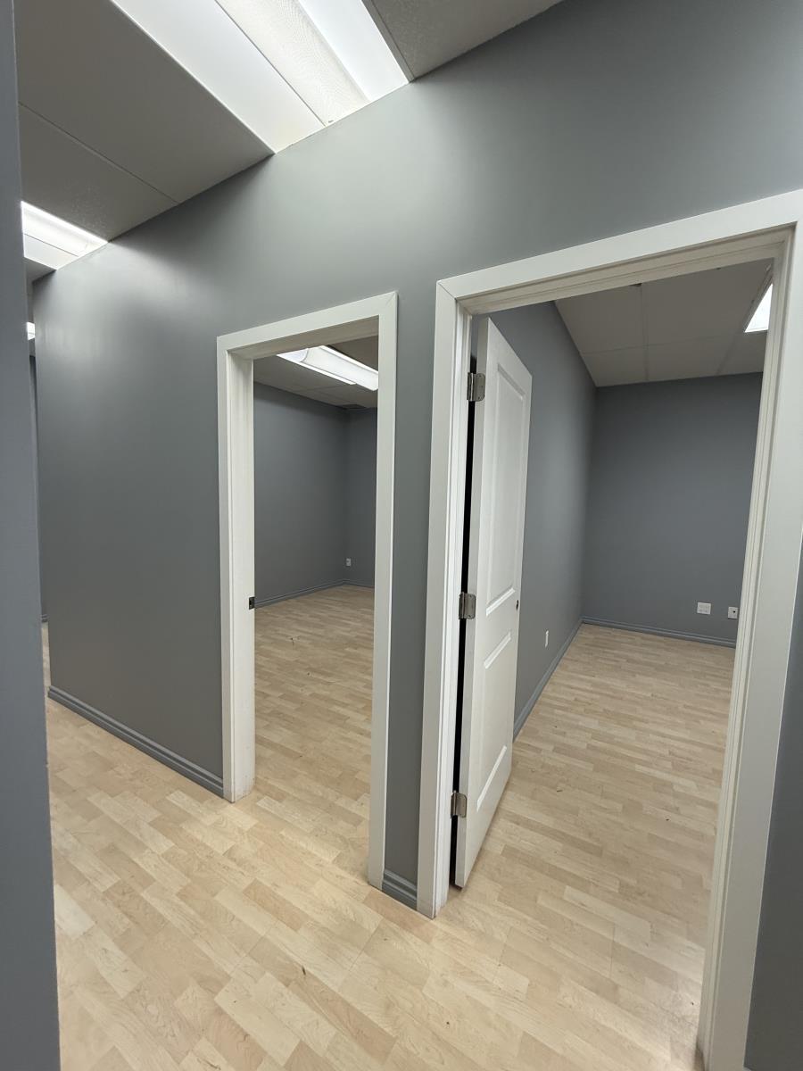 6924 Roper Road, Edmonton, AB