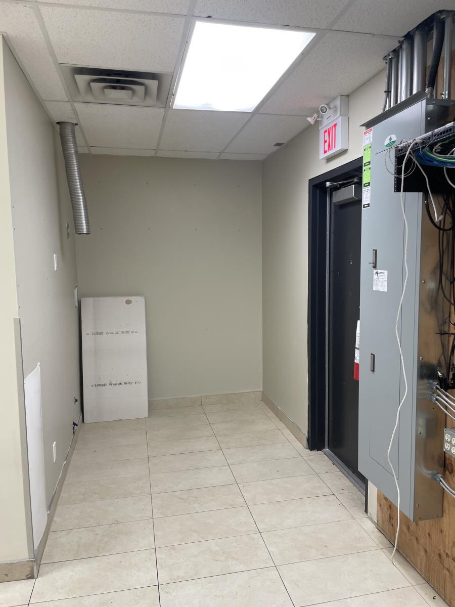 6941 Ellerslie Rd Sw, Edmonton, AB