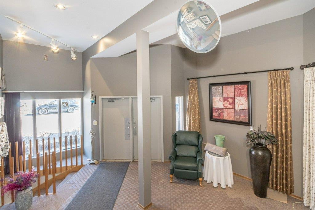 5001 51 Avenue, Wetaskiwin, AB