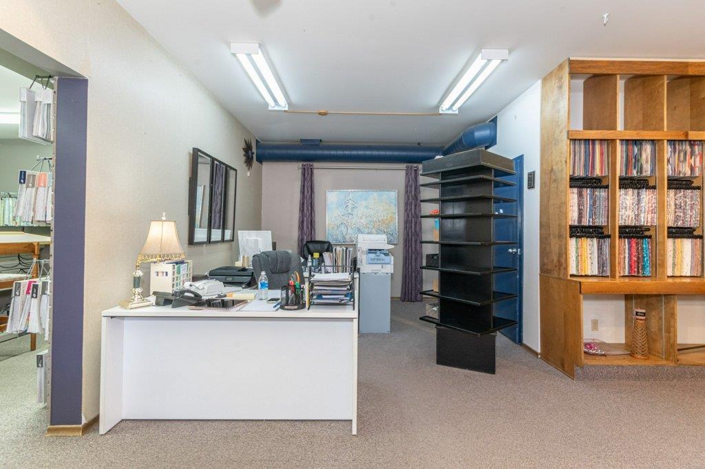 5001 51 Avenue, Wetaskiwin, AB