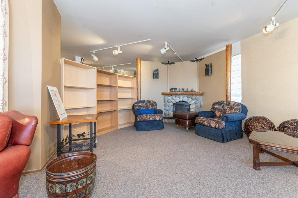 5001 51 Avenue, Wetaskiwin, AB