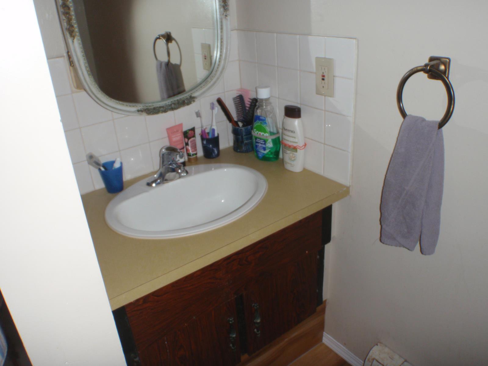 5135 52 Avenue, Barrhead, AB - Indoor Photo Showing Bathroom