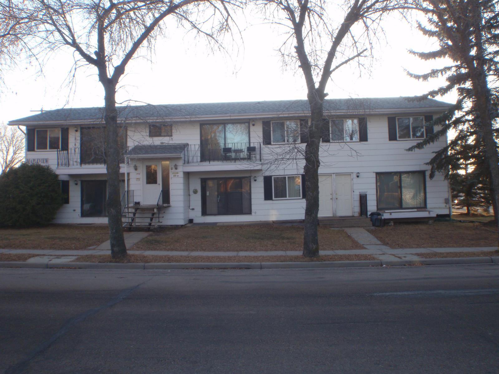5135 52 Avenue, Barrhead, AB - Outdoor With Facade