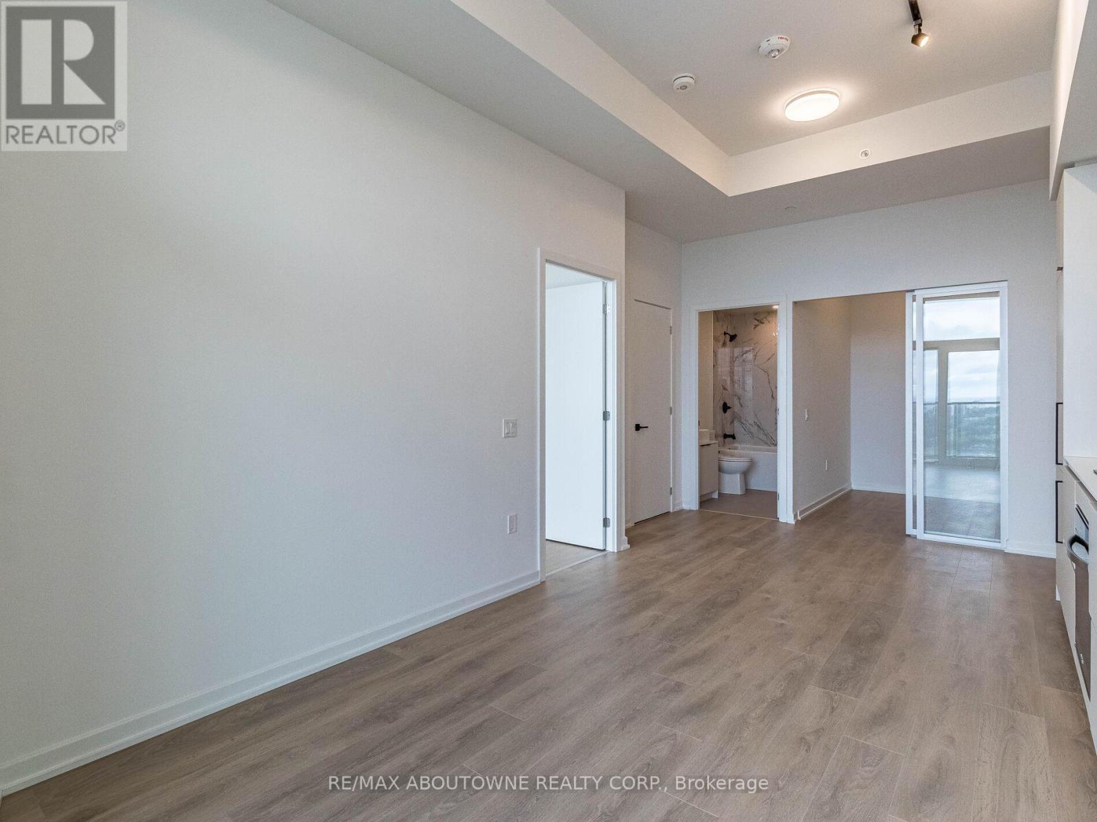 1912 - 10 Graphophone Grove, Toronto, ON - Indoor Photo Showing Other Room