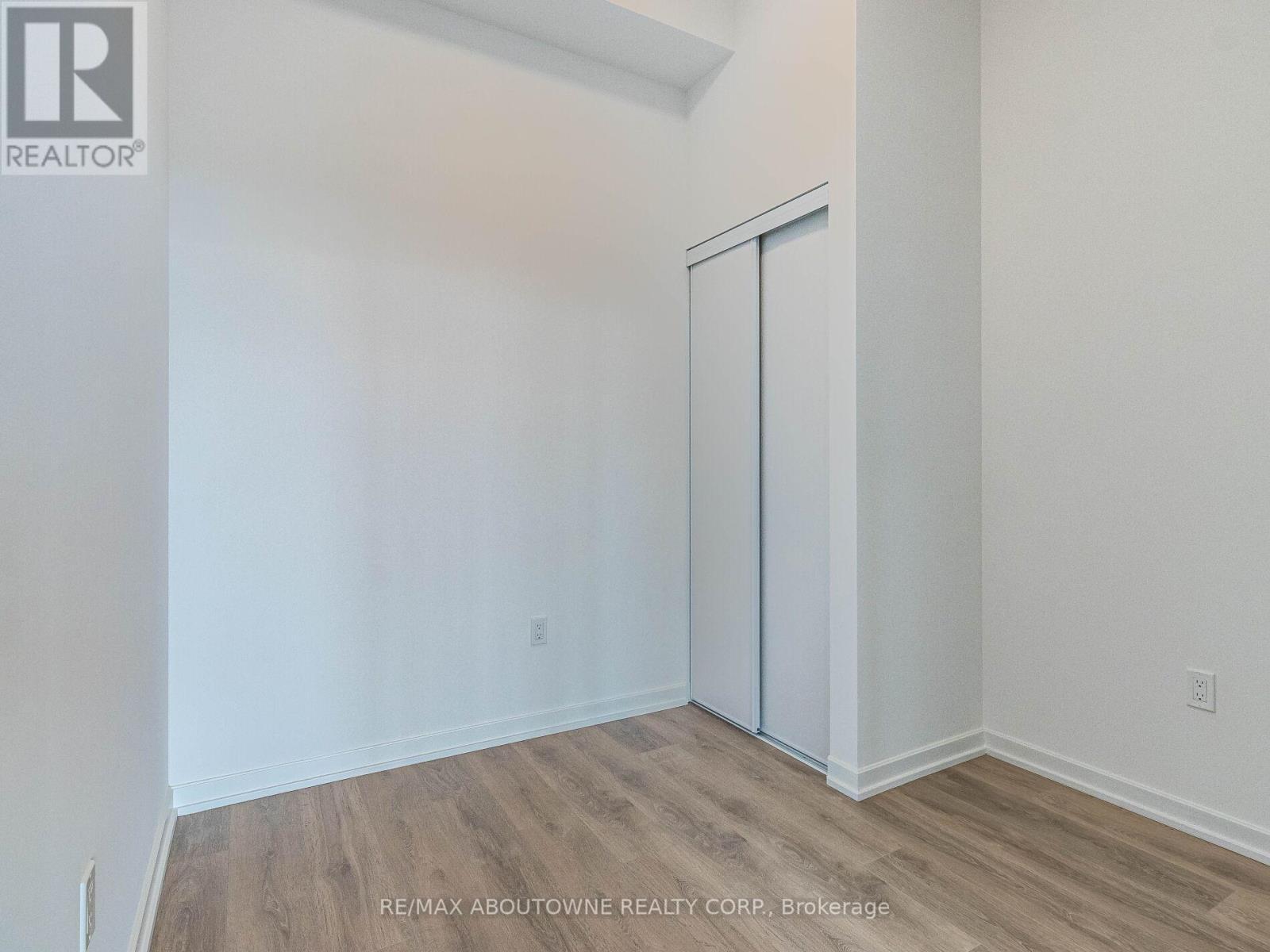 1912 - 10 Graphophone Grove, Toronto, ON - Indoor Photo Showing Other Room