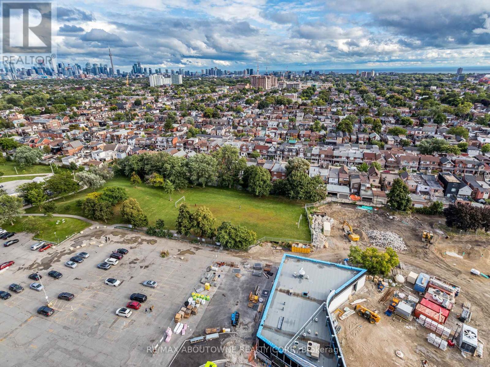1912 - 10 Graphophone Grove, Toronto, ON - Outdoor With View