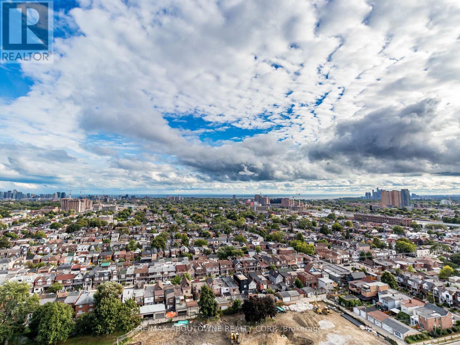 1912 - 10 Graphophone Grove, Toronto, ON - Outdoor With View