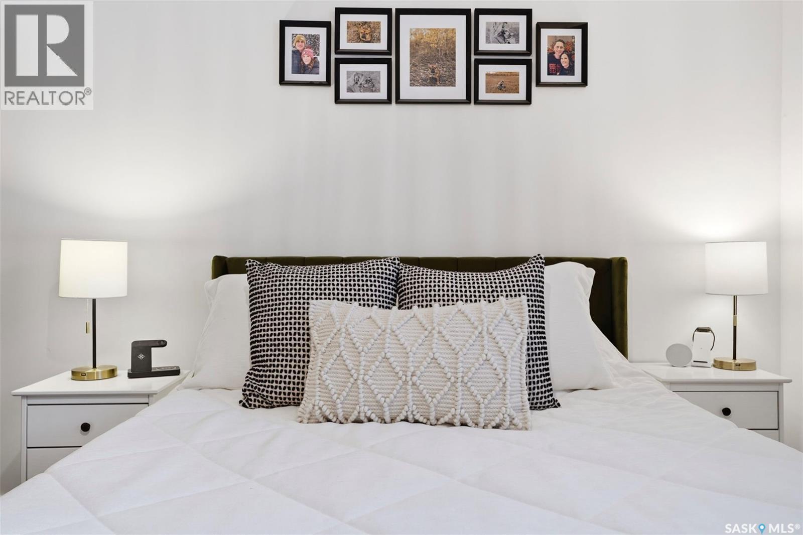 439 Manning Lane, Saskatoon, SK - Indoor Photo Showing Bedroom