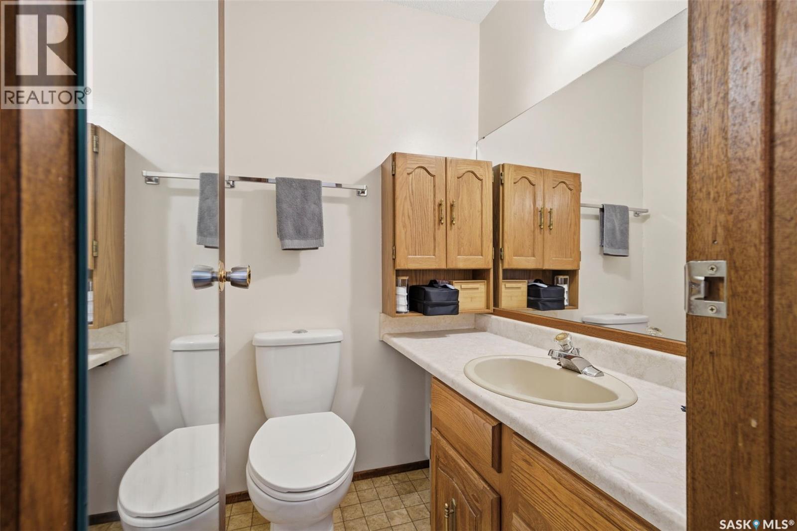439 Manning Lane, Saskatoon, SK - Indoor Photo Showing Bathroom
