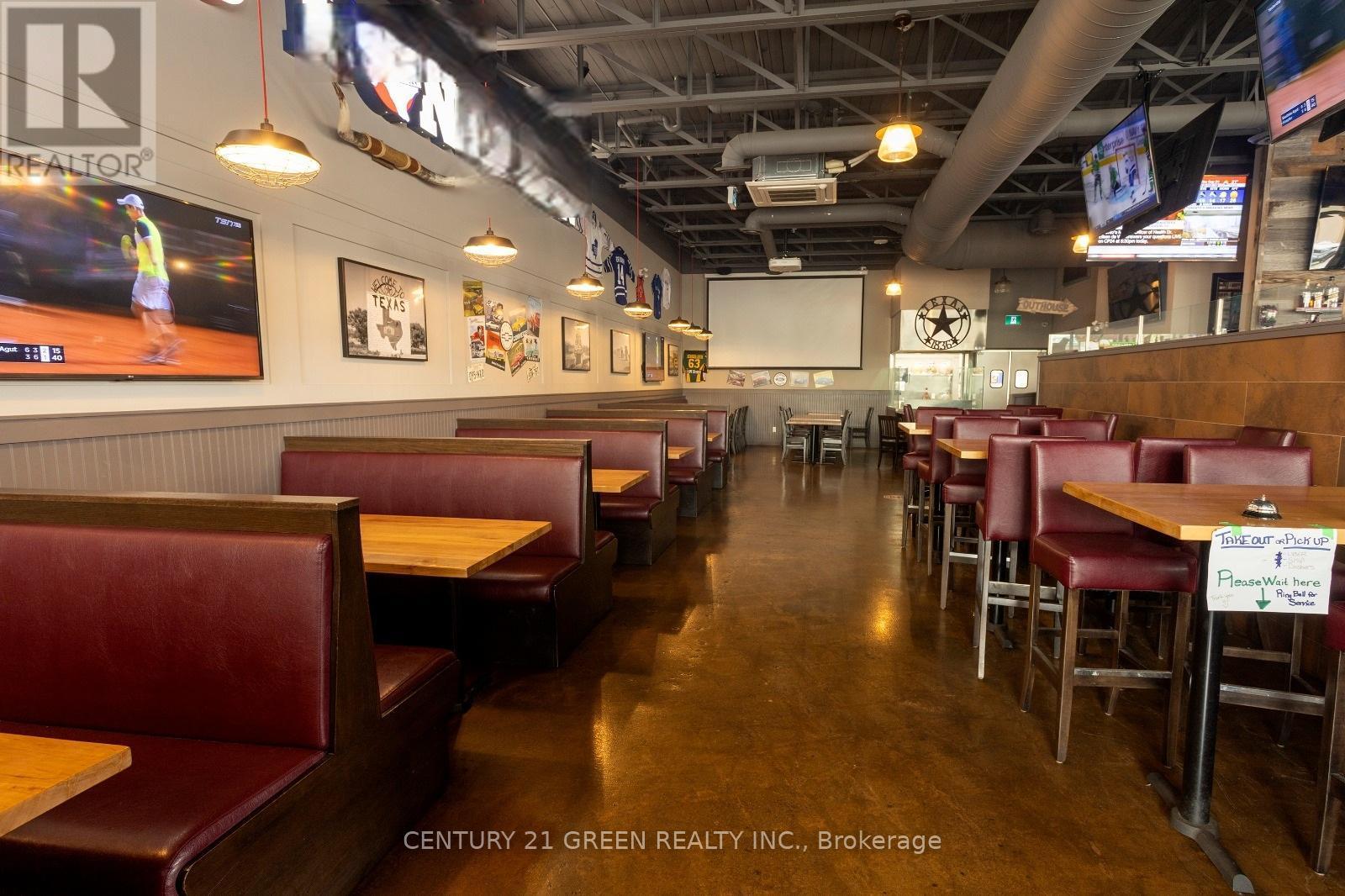 13 - 1077 North Service Road, Mississauga, ON