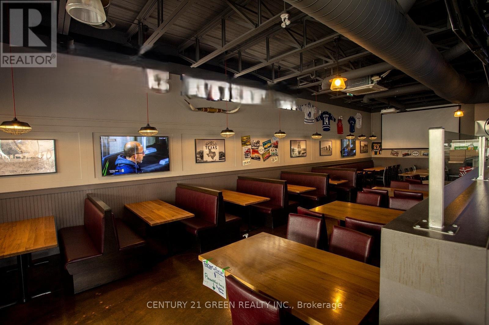 13 - 1077 North Service Road, Mississauga, ON