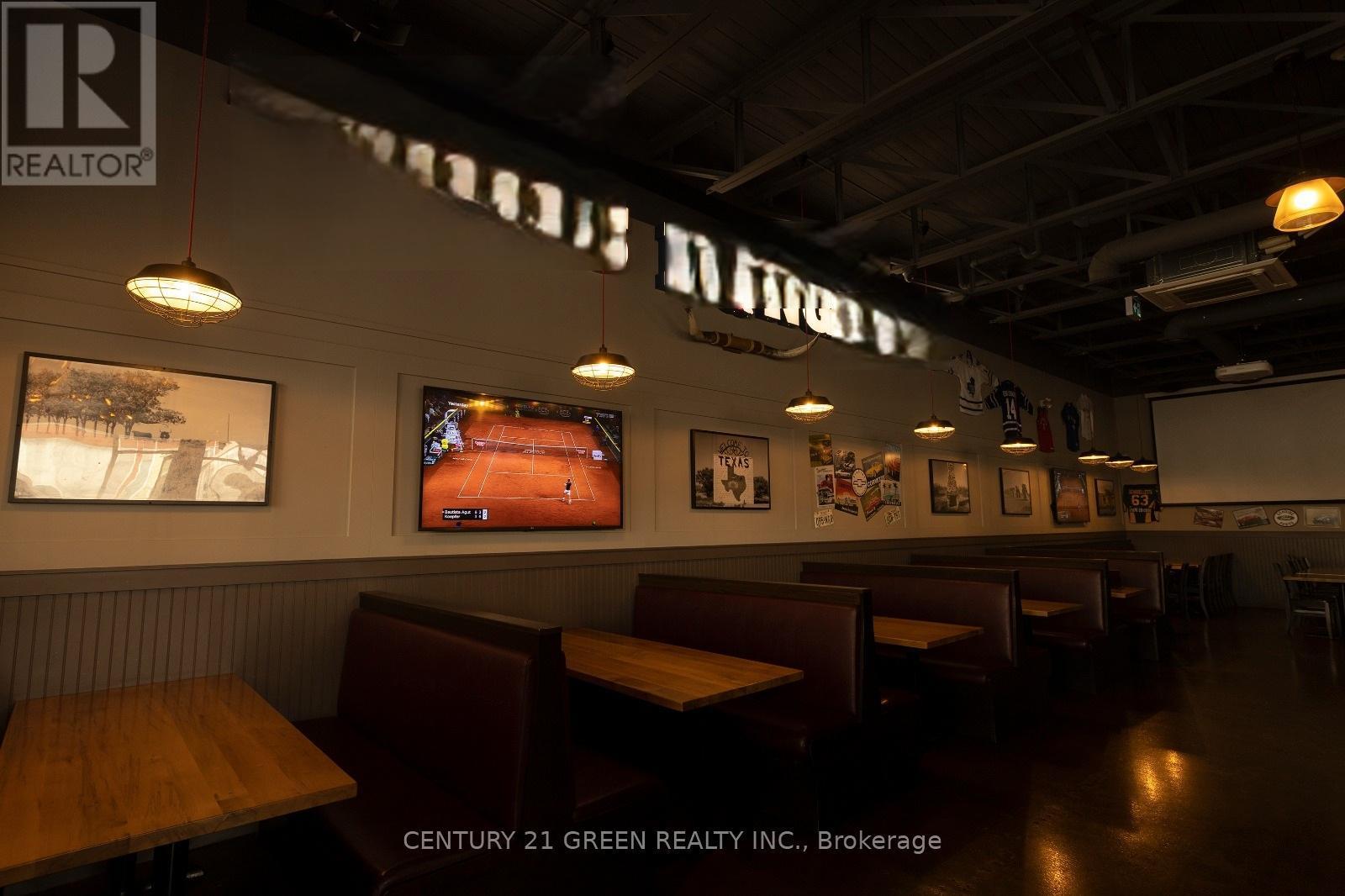 13 - 1077 North Service Road, Mississauga, ON