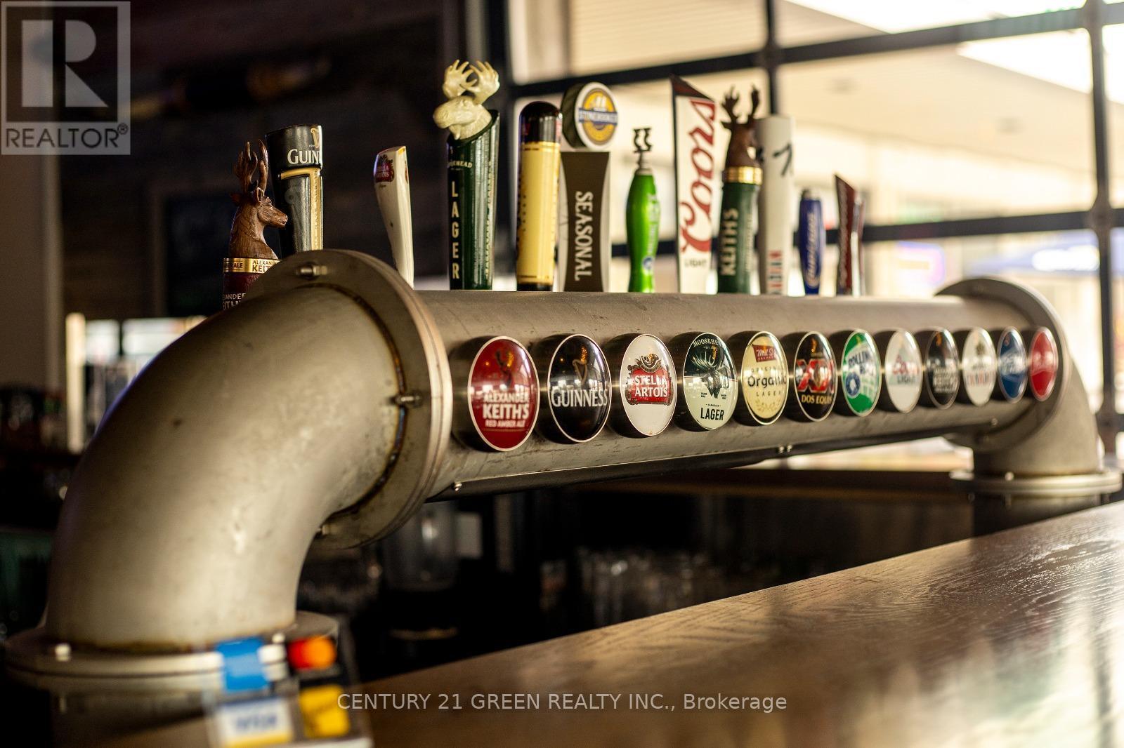 13 - 1077 North Service Road, Mississauga, ON