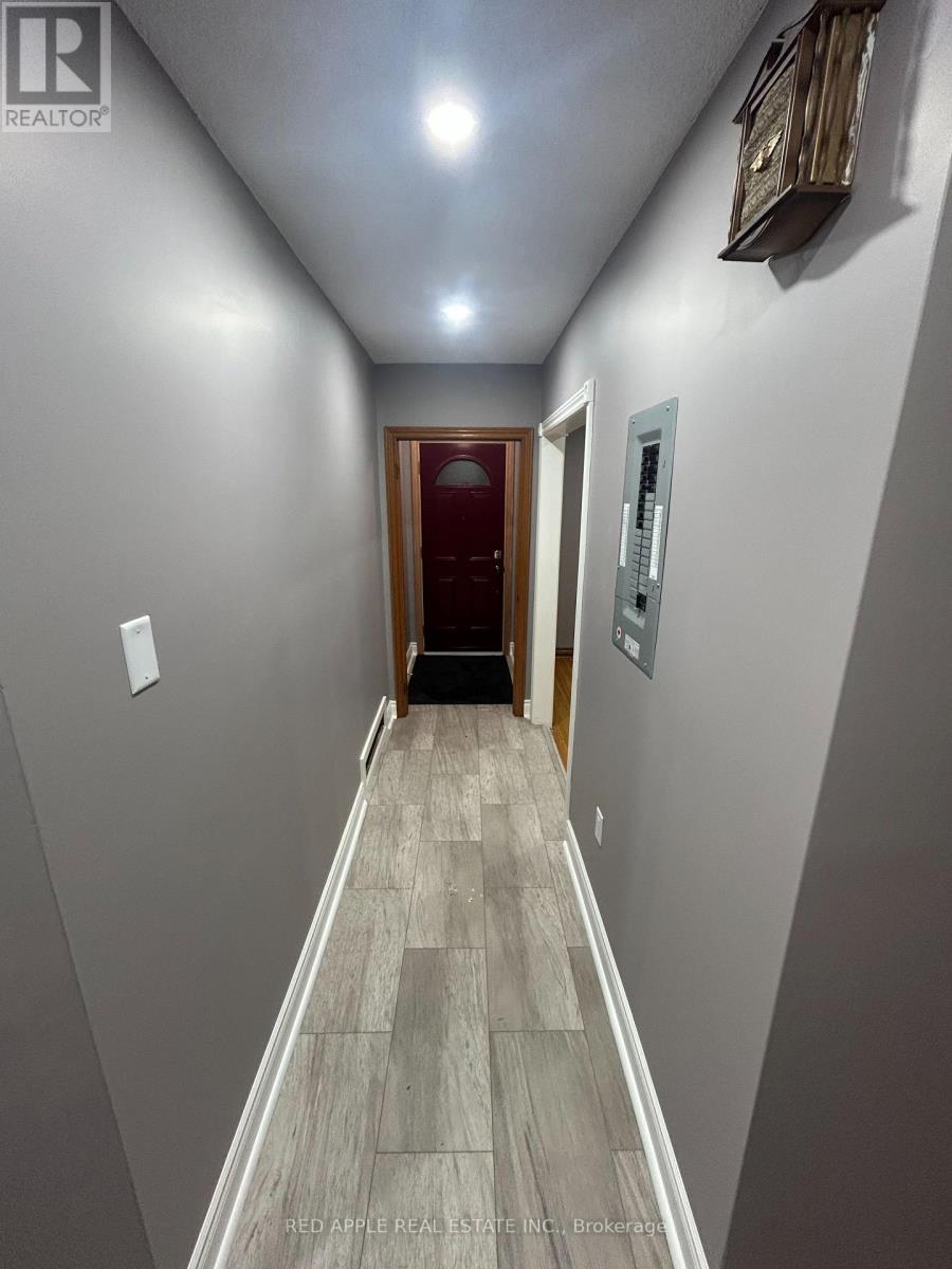 135 Spalding Road, Toronto, ON - Indoor Photo Showing Other Room