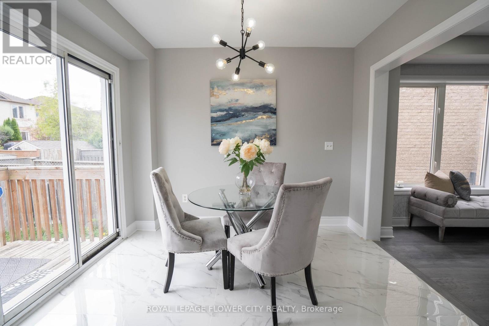 40 Dewridge Court, Brampton, ON - Indoor Photo Showing Kitchen With Double Sink